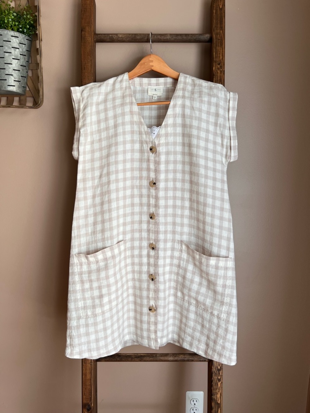 Lou & Grey Button Front Gingham Beige and White Shift Dress